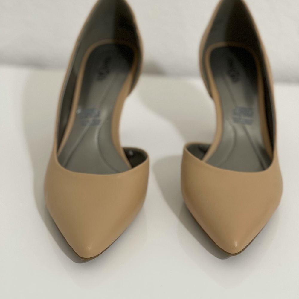 High heels - Picture 3 of 3